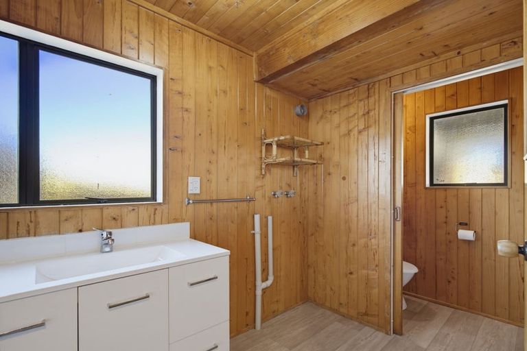 Photo of property in 223 Parkhurst Road, Parakai, 0830