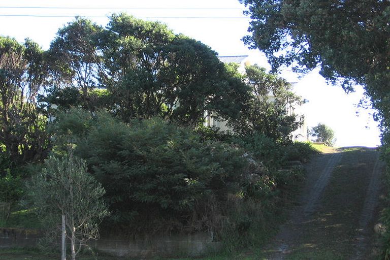 Photo of property in 87 Tutere Street, Waikanae Beach, Waikanae, 5036