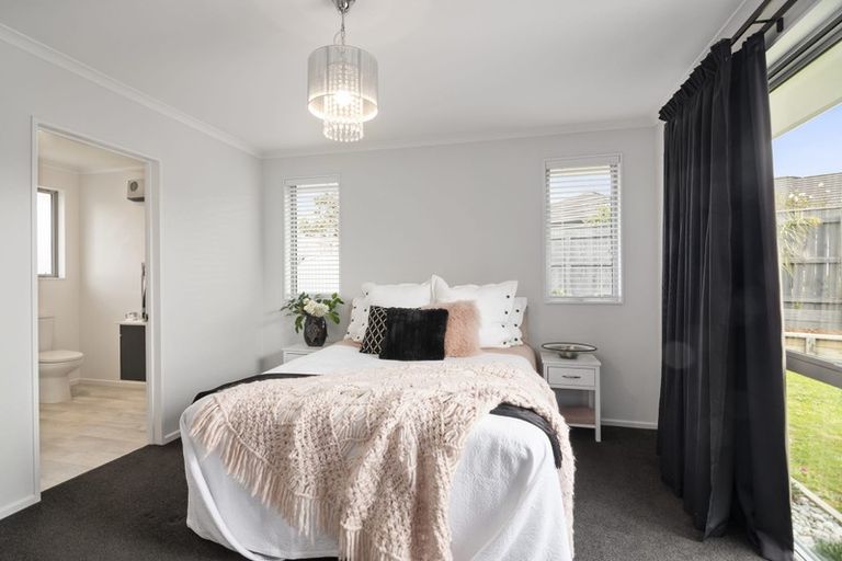 Photo of property in 16 Boysenberry Grove, Richmond, 7020