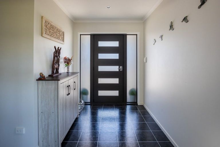 Photo of property in 74 Fernbrook Drive, Hurworth, New Plymouth, 4310