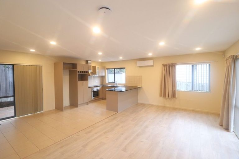 Photo of property in Hibiscus Garden, 8 Lavender Garden Lane, Oteha, Auckland, 0632