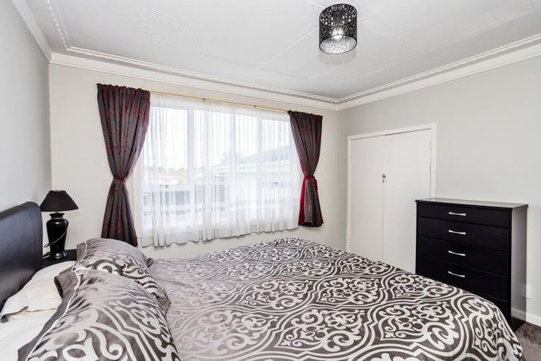 Photo of property in 1 Manapouri Street, Strathern, Invercargill, 9812