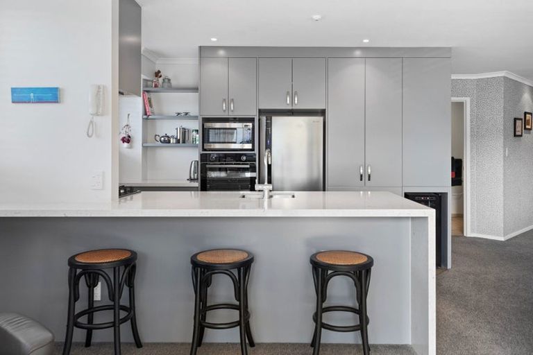 Photo of property in Salisbury Crown, 5/7 Salisbury Avenue, Mount Maunganui, 3116