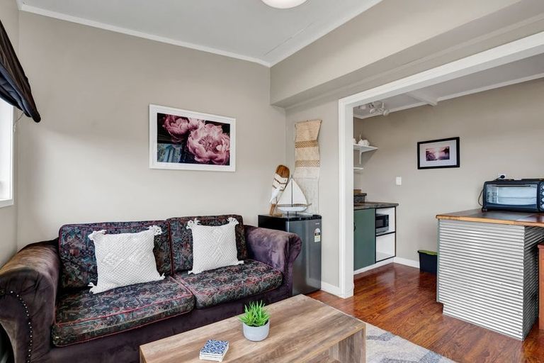 Photo of property in 49 Ngakoti Street, Urenui, 4375