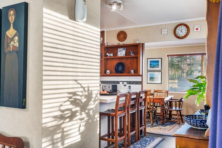 Photo of property in 15 Anich Road, Massey, Auckland, 0614