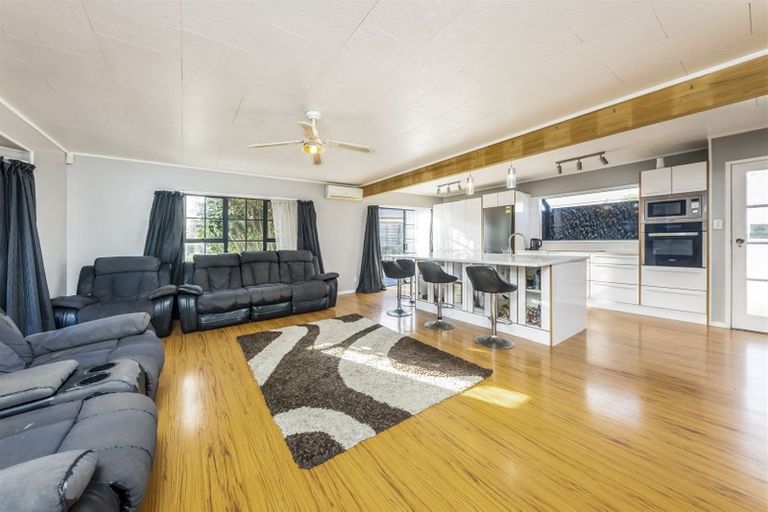 Photo of property in 7 Anglers Way, Wattle Downs, Auckland, 2102