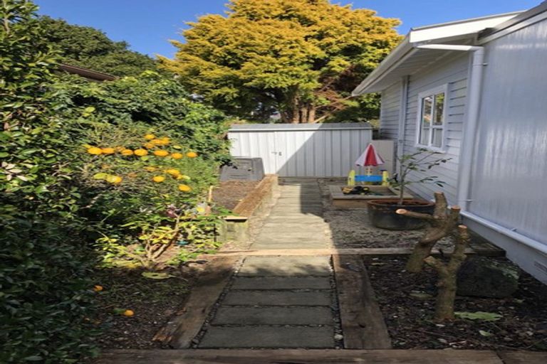 Photo of property in 9 Hazel Avenue, Mount Roskill, Auckland, 1041