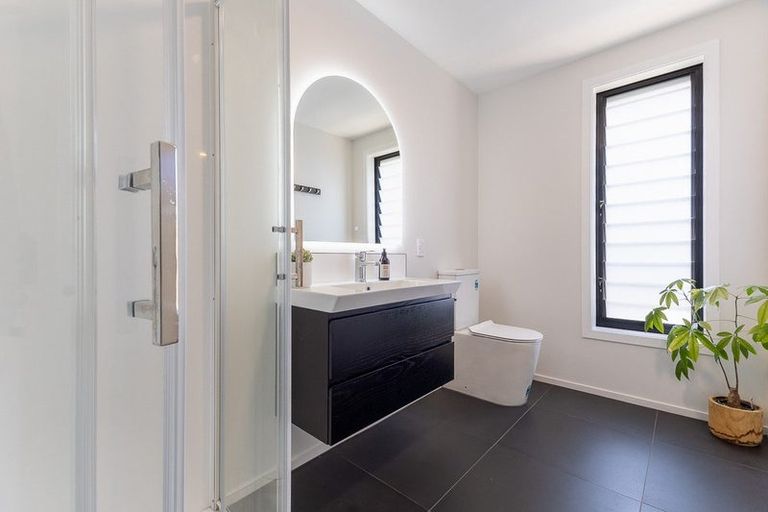 Photo of property in 12 Teiaroa Street, Waikanae, 5036