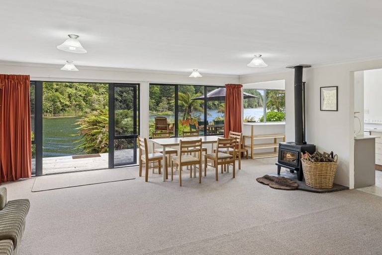 Photo of property in 11 Chingford Road, Lake Rotoma, Rotorua, 3074