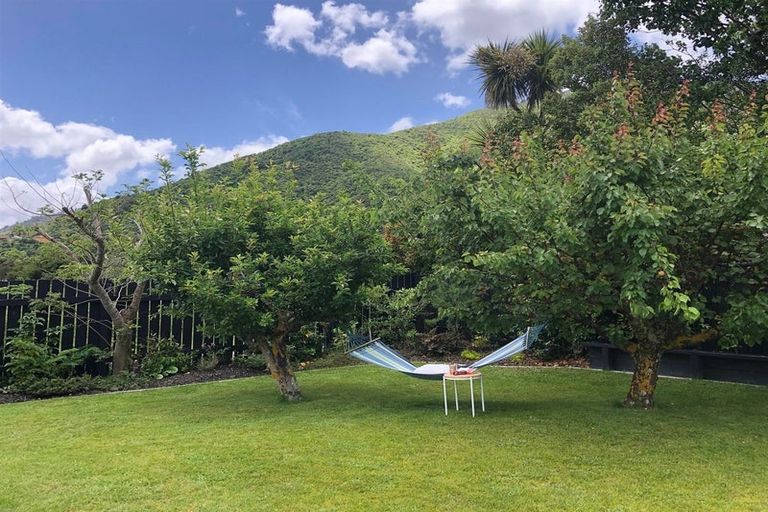 Photo of property in 108 Moana View Road, Waikawa, Picton, 7220