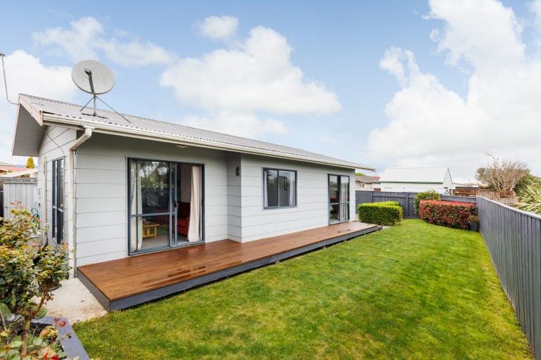 Photo of property in 2/91 Benmore Avenue, Cloverlea, Palmerston North, 4412