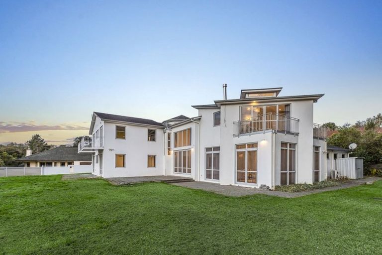 Photo of property in 25 Wicklam Lane, Greenhithe, Auckland, 0632