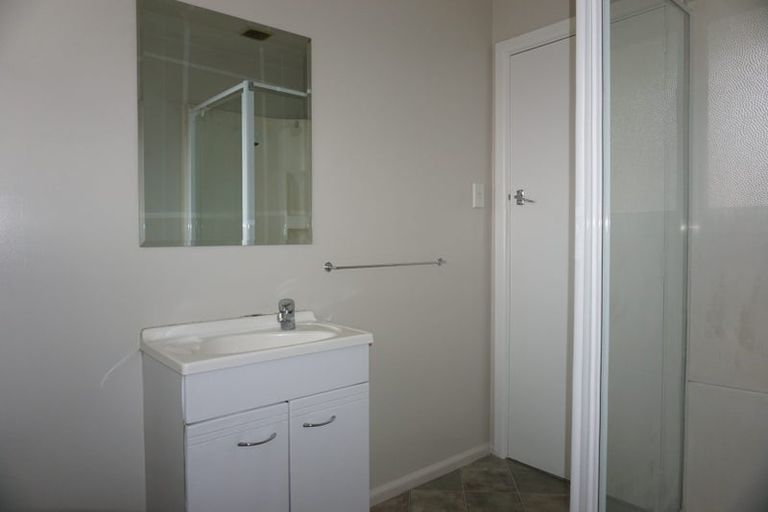 Photo of property in 2/46 Division Street, Riccarton, Christchurch, 8041