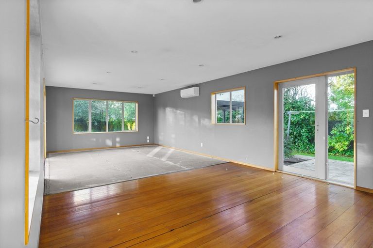 Photo of property in 49 Banks Avenue, Dallington, Christchurch, 8061