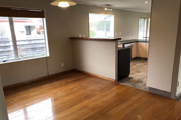 Photo of property in 26 Glen Road, Stokes Valley, Lower Hutt, 5019