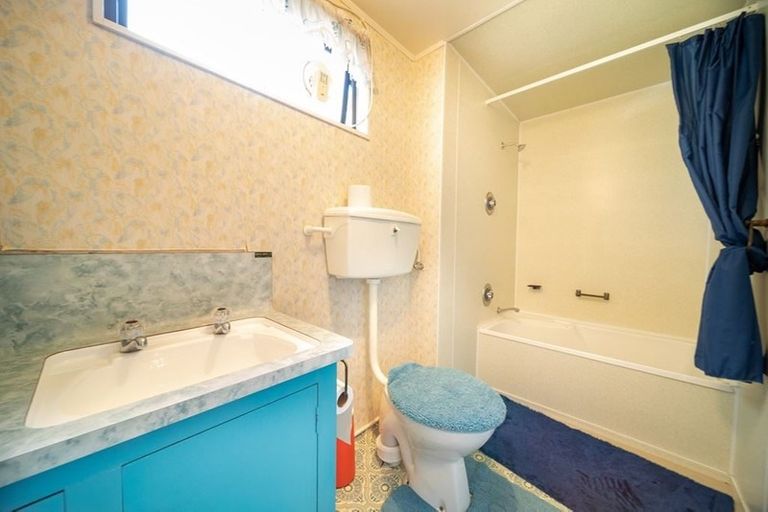 Photo of property in 45 Branxholm Street, Roxburgh, 9500