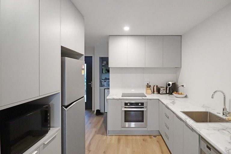 Photo of property in 37 Mcgrath Way, Taita, Lower Hutt, 5011