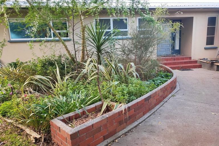 Photo of property in 28f Wallath Road, Westown, New Plymouth, 4310