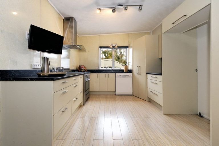 Photo of property in 2b Stillwater Crescent, Stillwater, Silverdale, 0993