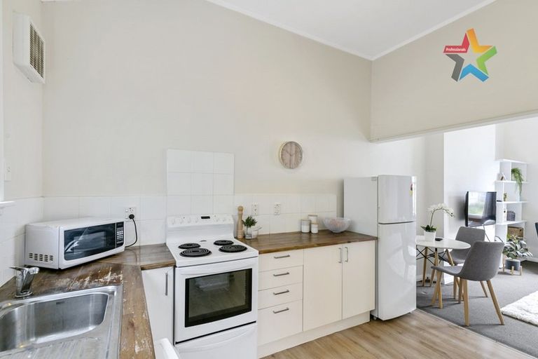 Photo of property in 25 Adams Terrace, Aro Valley, Wellington, 6021