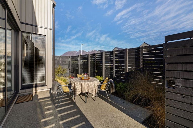 Photo of property in 2 Boulder Lane, Jacks Point, 9371