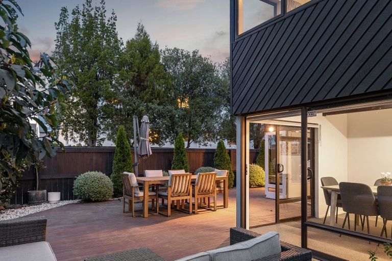 Photo of property in 96 Rossall Street, Merivale, Christchurch, 8014