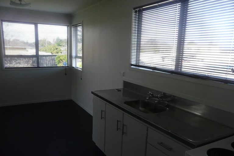 Photo of property in 15 Hobman Place, Manurewa, Auckland, 2102