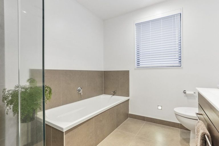 Photo of property in 6 Tuangi Street, Long Bay, Auckland, 0630