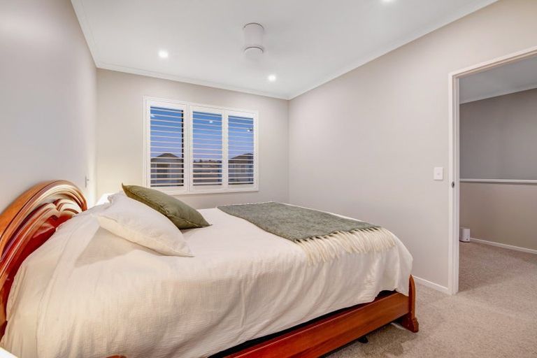 Photo of property in 28b Kukuwai Avenue, Red Beach, 0932