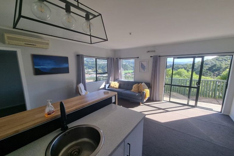 Photo of property in 20 Bay Lair Grove, Island Bay, Wellington, 6023
