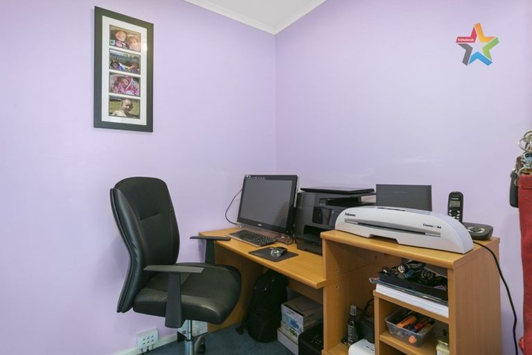 Photo of property in 23 Denver Grove, Totara Park, Upper Hutt, 5018