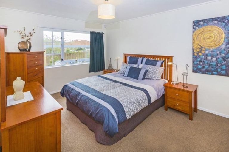 Photo of property in 2/125 Moore Street, Howick, Auckland, 2014
