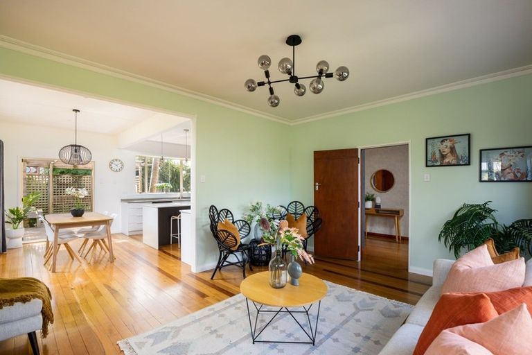 Photo of property in 65 Paynters Avenue, Strandon, New Plymouth, 4312
