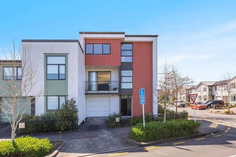 Photo of property in 1 Bonnette Road, Flat Bush, Auckland, 2019