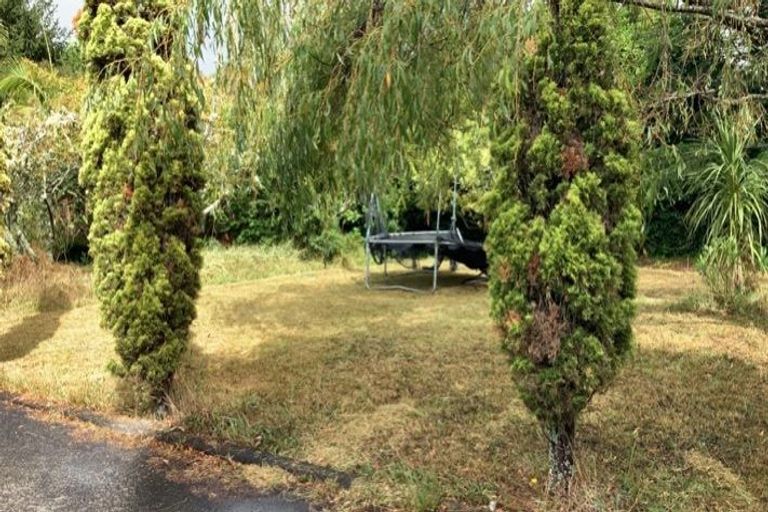 Photo of property in 31 Awaroa Road, Sunnyvale, Auckland, 0612