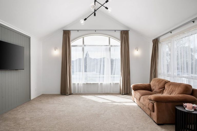 Photo of property in 48 Farringdon Avenue, Rototuna North, Hamilton, 3210