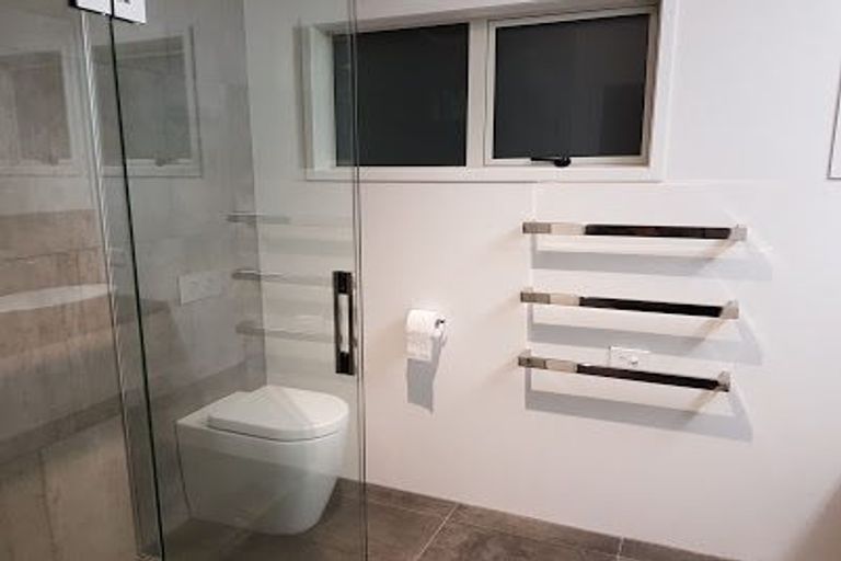 Photo of property in 48 The Esplanade, Eastern Beach, Auckland, 2012