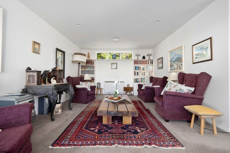 Photo of property in 2 Iles Lane, Cashmere, Christchurch, 8022