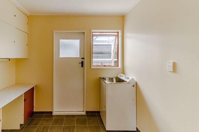 Photo of property in 3 Dolbel Street, Taradale, Napier, 4112