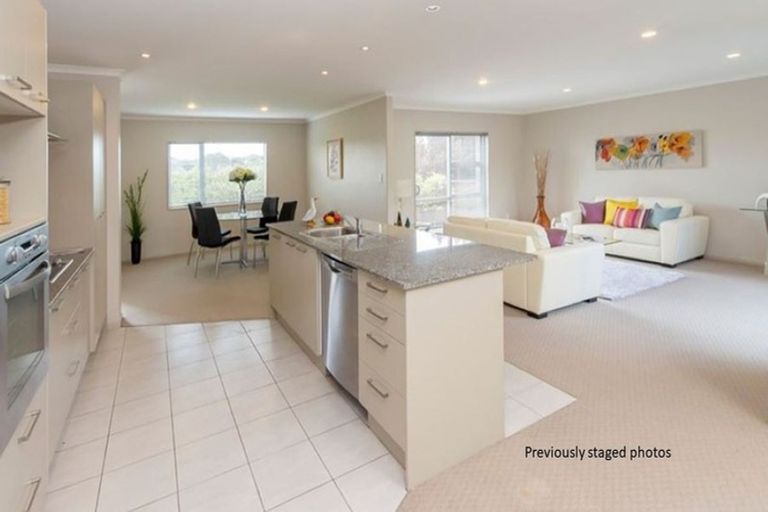 Photo of property in 3 Savona Drive, Flat Bush, Auckland, 2016