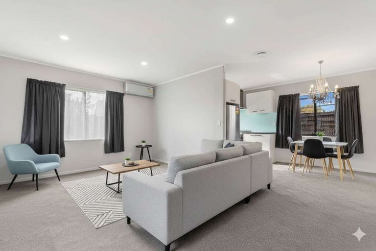 Photo of property in 2/17 Mcdougall Street, Manurewa East, Auckland, 2102