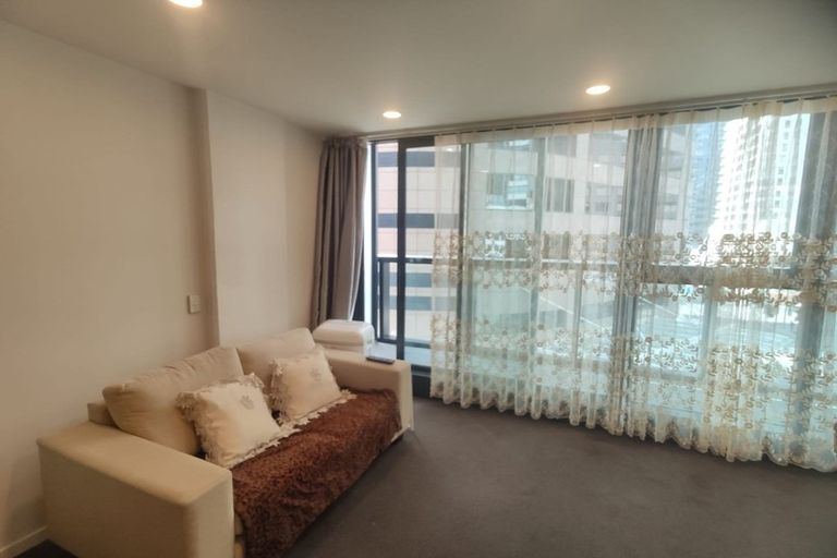 Photo of property in 10 Jubaea Place, Henderson, Auckland, 0610