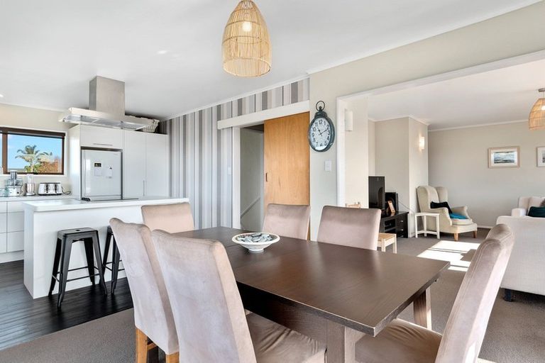 Photo of property in 12 Coppelia Avenue, Omokoroa, 3114