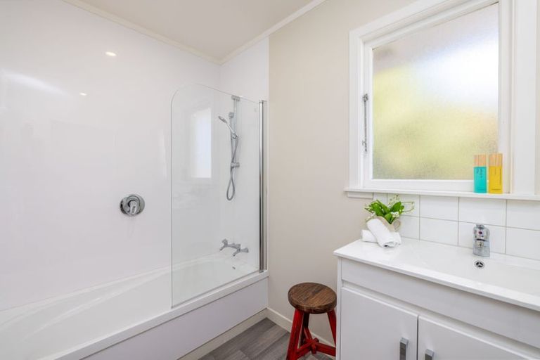 Photo of property in 14 Delph Street, Avonhead, Christchurch, 8042