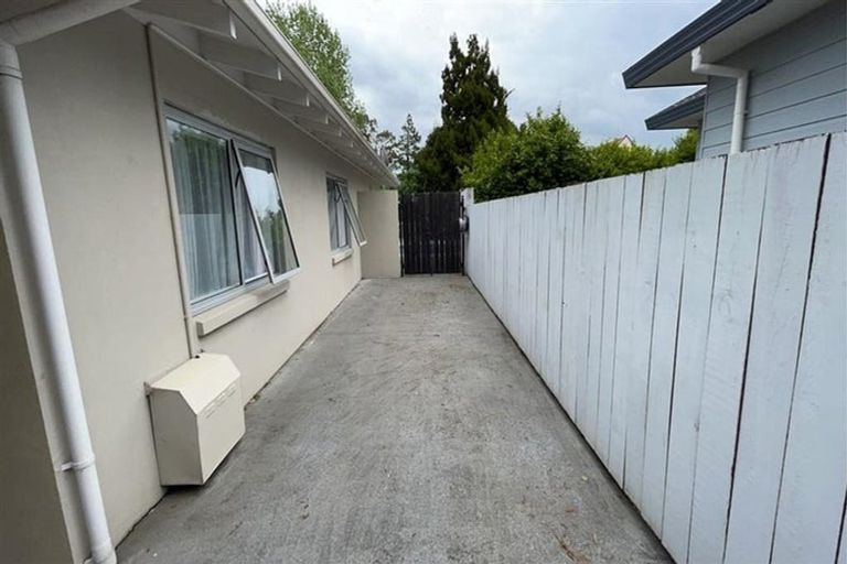 Photo of property in 2a Roach Street, Maeroa, Hamilton, 3200