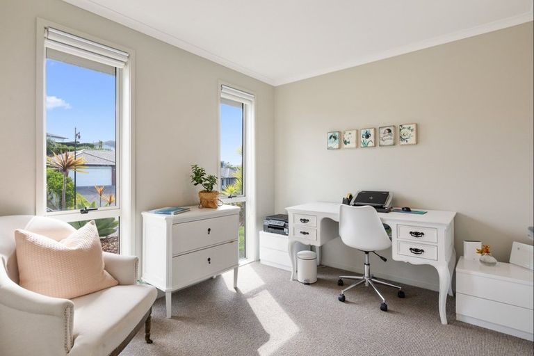 Photo of property in 43 Beachwood Drive, Hatfields Beach, Orewa, 0931