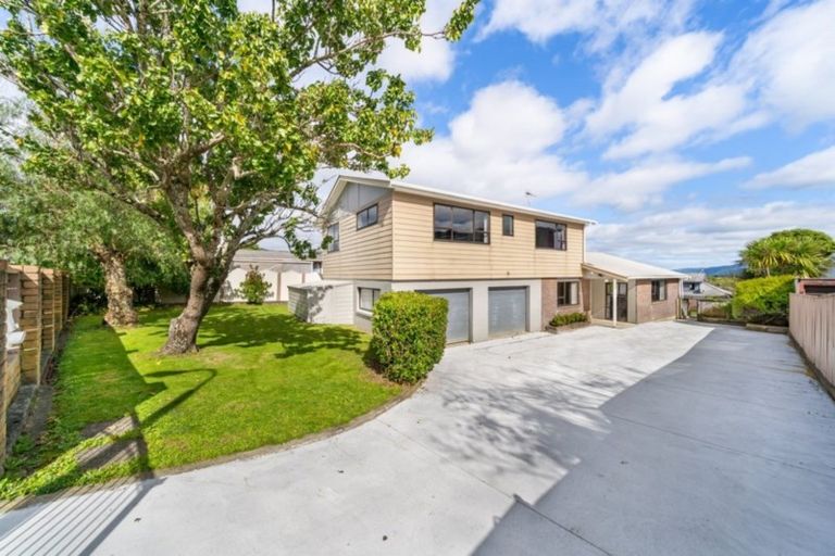 Photo of property in 25 Roband Crescent, Brown Owl, Upper Hutt, 5018