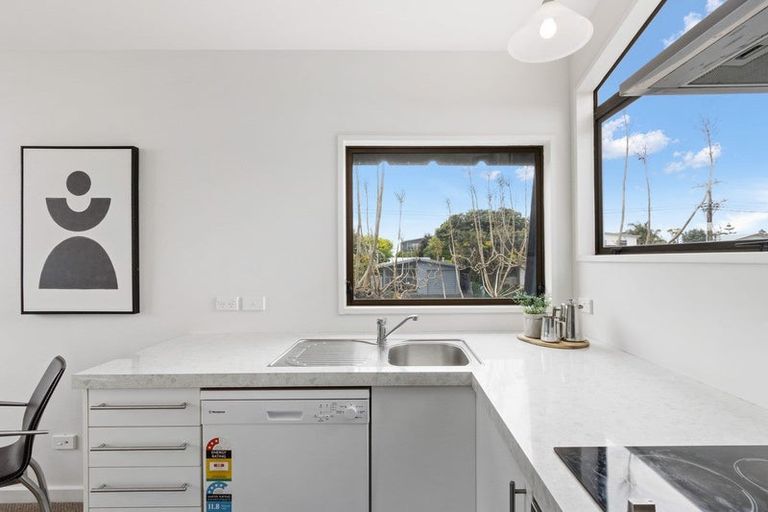 Photo of property in 138c Charles Street, Westshore, Napier, 4110