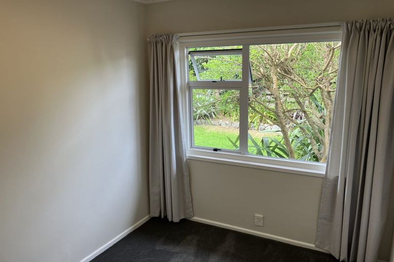 Photo of property in 1/24 Lambley Road, Titahi Bay, Porirua, 5022