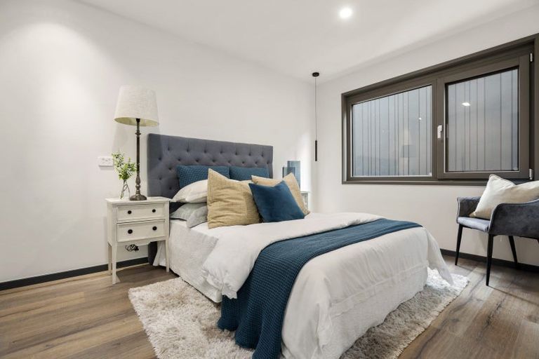 Photo of property in 48a Peter Terrace, Castor Bay, Auckland, 0620